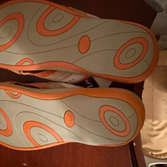 Leather  Orange and Tan Sandals by Athletech Size 9 NWT - Picture 2 of 5